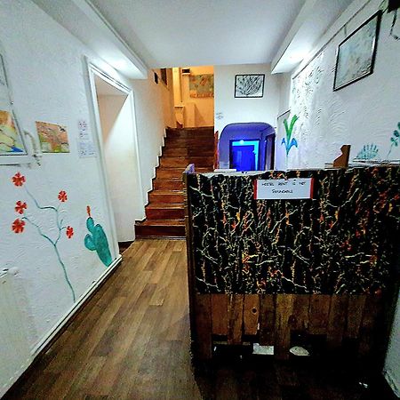 Machabelli 11A Hostel ティビリシ エクステリア 写真