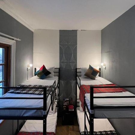 Machabelli 11A Hostel ティビリシ エクステリア 写真