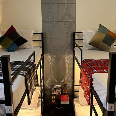 Machabelli 11A Hostel ティビリシ エクステリア 写真