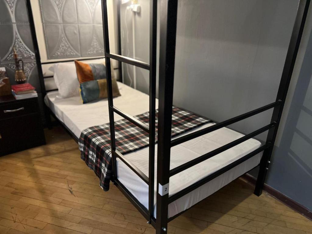 Machabelli 11A Hostel ティビリシ エクステリア 写真
