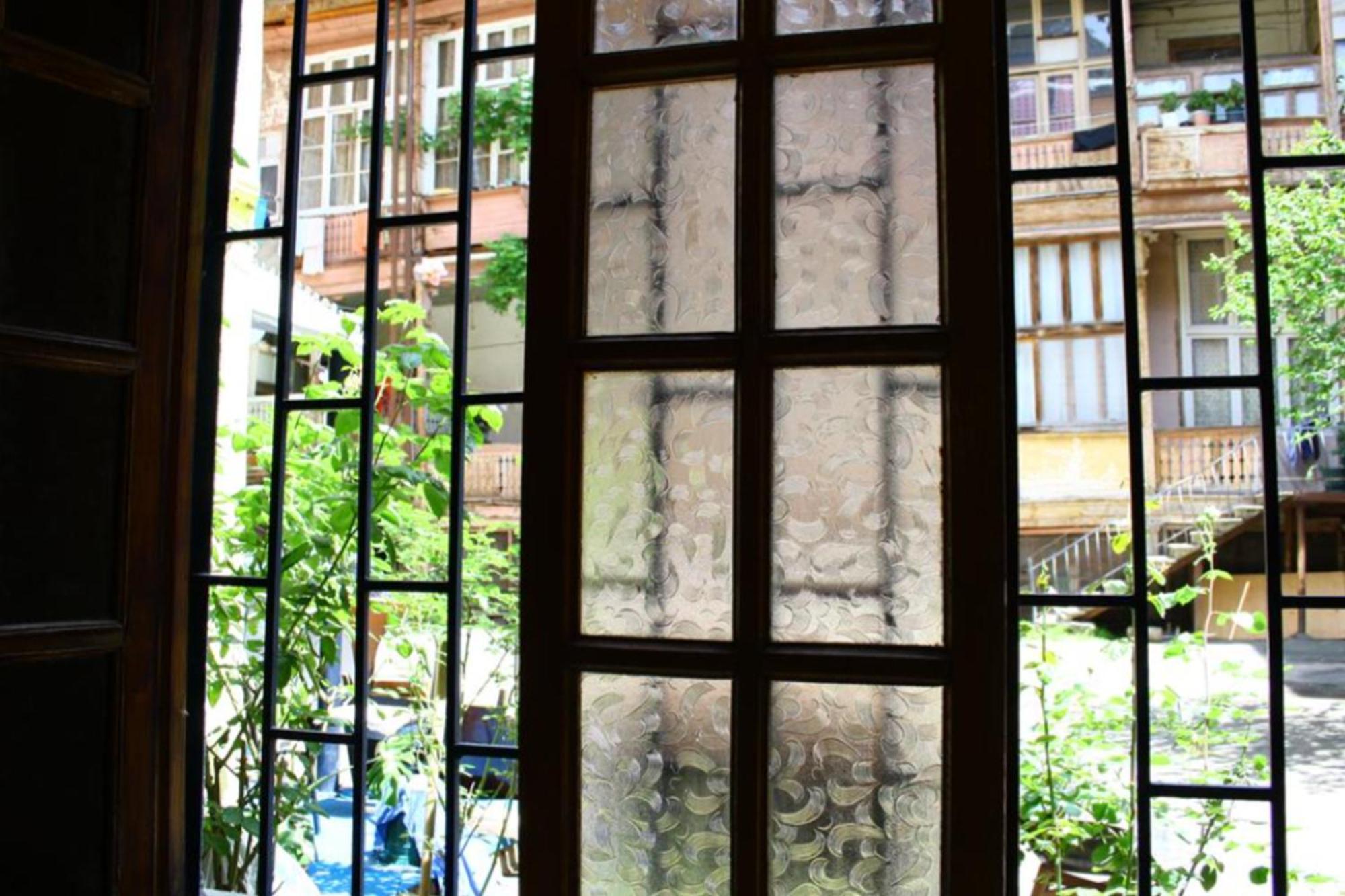 Machabelli 11A Hostel ティビリシ エクステリア 写真
