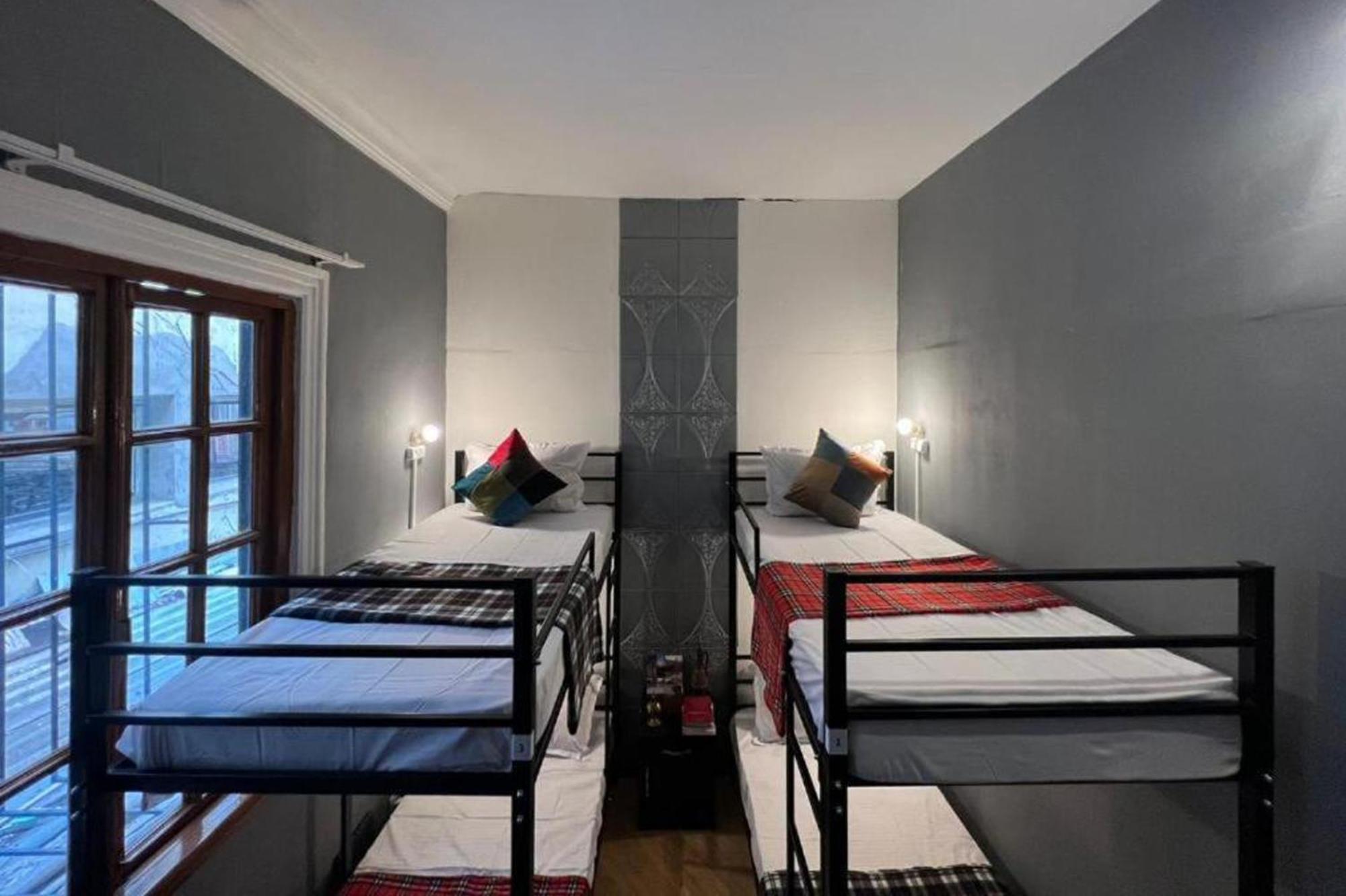 Machabelli 11A Hostel ティビリシ エクステリア 写真